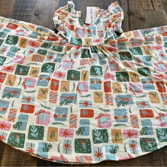 Dot Dot Smile size 3/4 or 8/10 Girls Christmas Empire Twirl Dress New - Picture 1 of 5